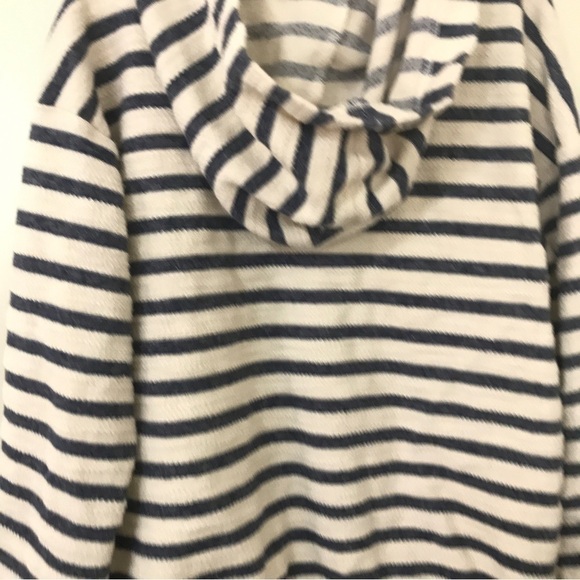 3/$15 old navy boys/kids 100% cotton blue and white stripe hoodie top - Picture 6 of 9
